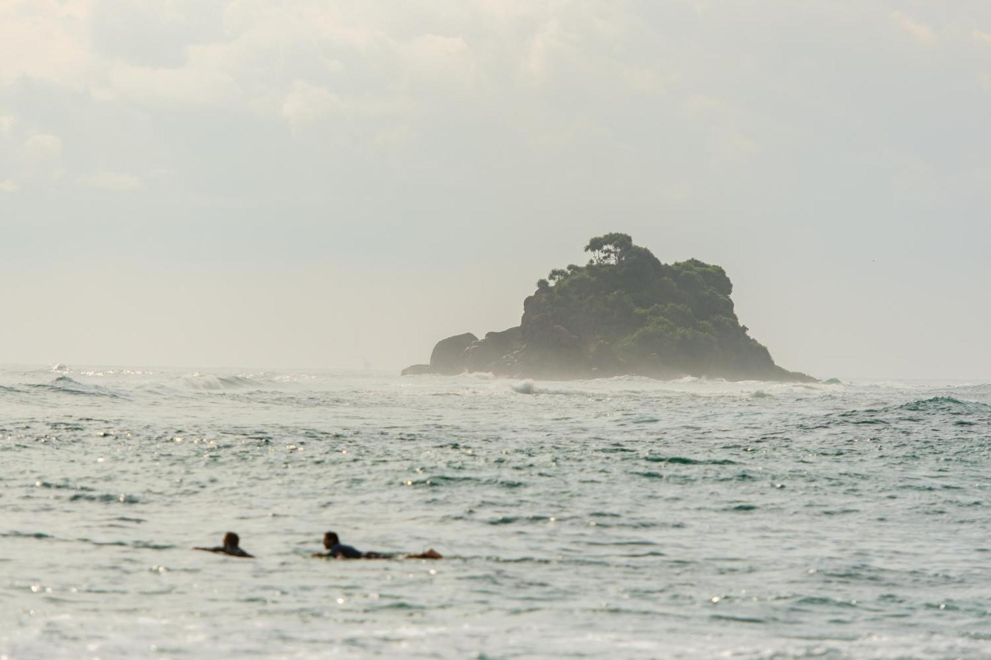 Ram'S Surfing Beach,Midigama Exterior photo